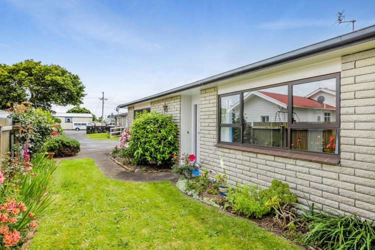 19A Surrey Street Hawera_18