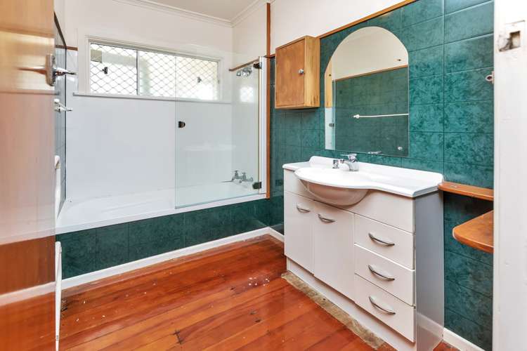 34 Ewing Road Riverside_14