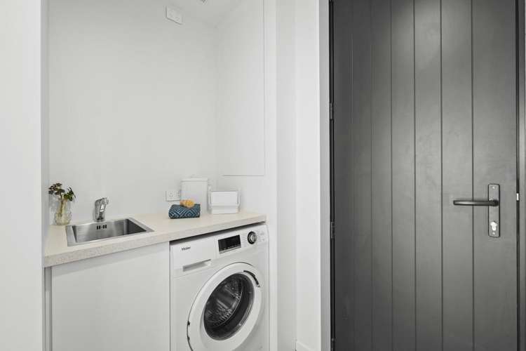 18A Collins Street Addington_21