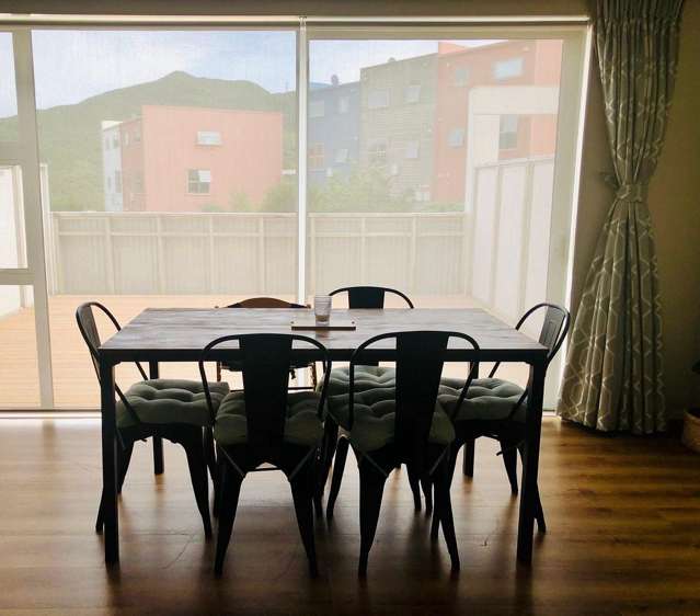 49 Saddleback Grove Karori_3