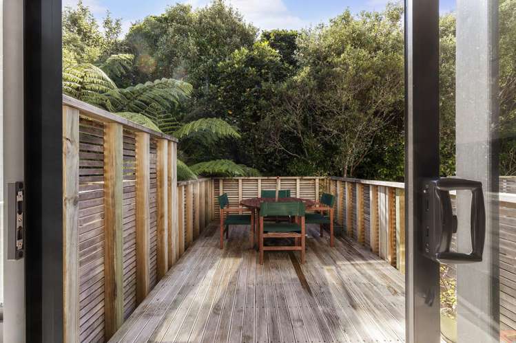 20/8 Thatcher Crescent Crofton Downs_5