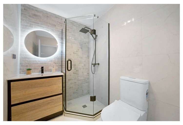 5/592&594 Massey Road Mangere_11