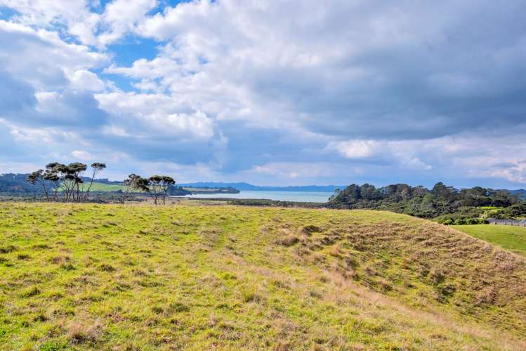 143d Tuparekura Road South Head_9