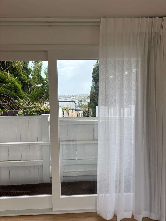 4/240 Hurstmere Road Takapuna_4