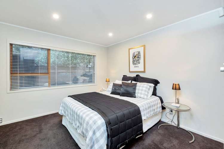 10 Matuhi Rise Henderson_13