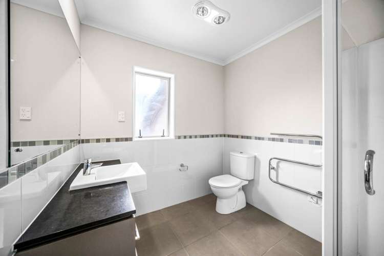 5 Viera Drive Flat Bush_16