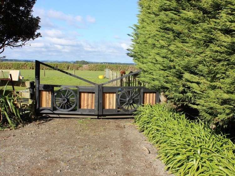 5881 Mountain Road Normanby_38