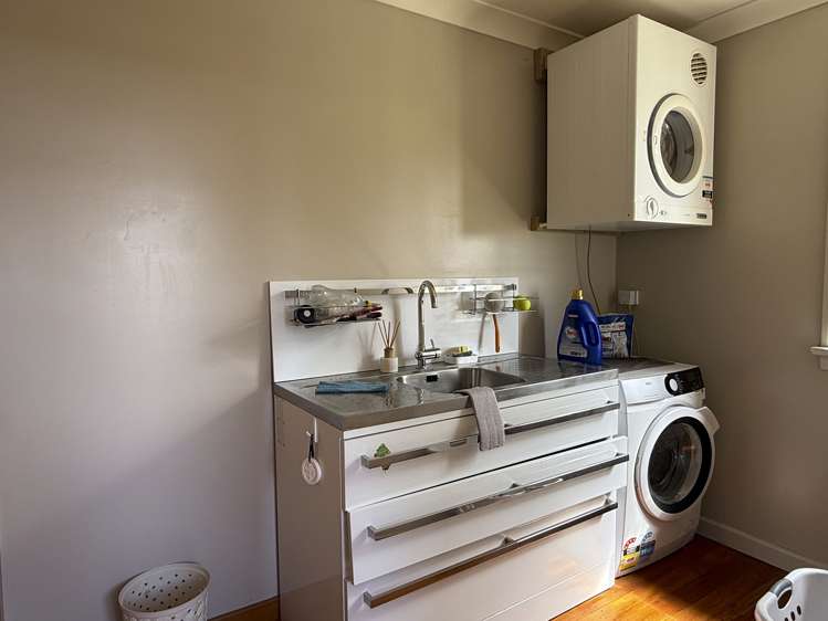 68 Allan Road Otautau_10