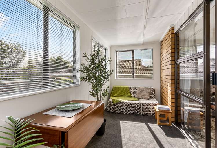 2/13 Menary Street Papakura_13