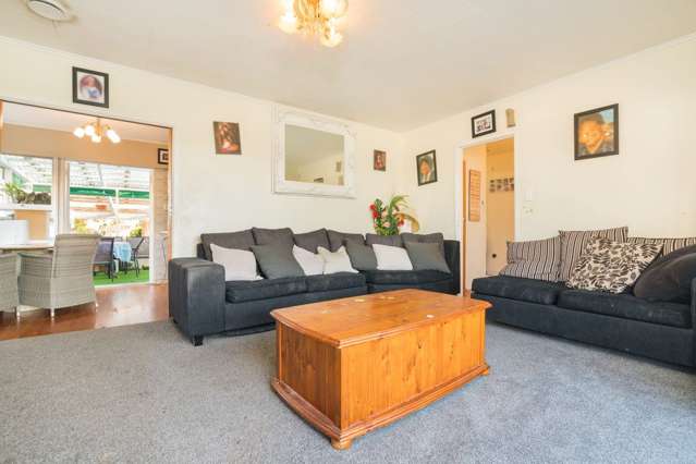 28 Wayne Drive Mangere_2