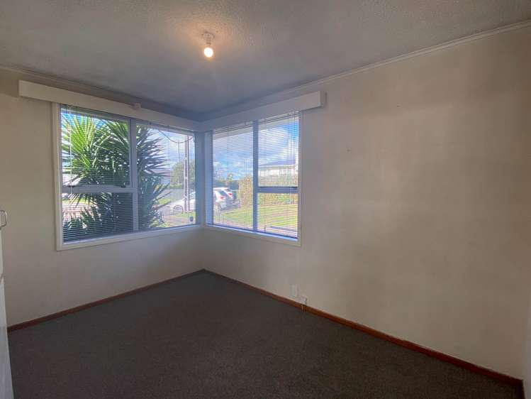 9 Sutton Avenue Mangere East_6
