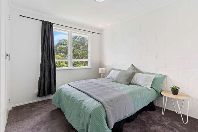 18 Fairclough Road Beach Haven_13