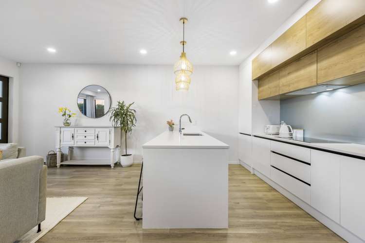 12 Arran Point Parade Orewa_9