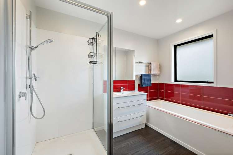 37 Ocean View Crescent Rarangi_24