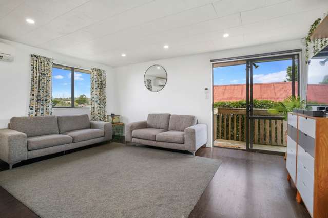 21a Tahi Terrace Glen Eden_2