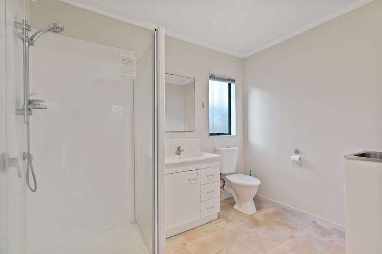 15 Edwin Freeman Place Ranui_12