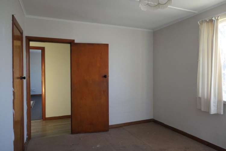 16 Robin Street Burwood_8