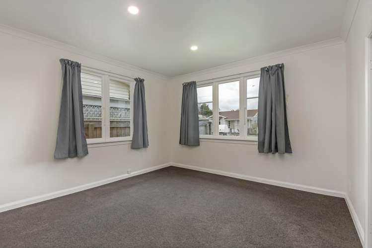 23 Burns Avenue Takaro_8