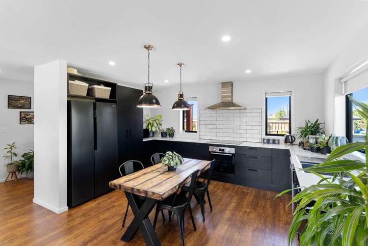 2/32 Glenmark Drive Waipara_5