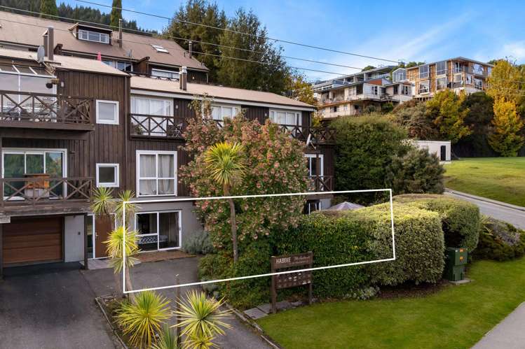 Unit A/37-39 Hallenstein Street Queenstown_15