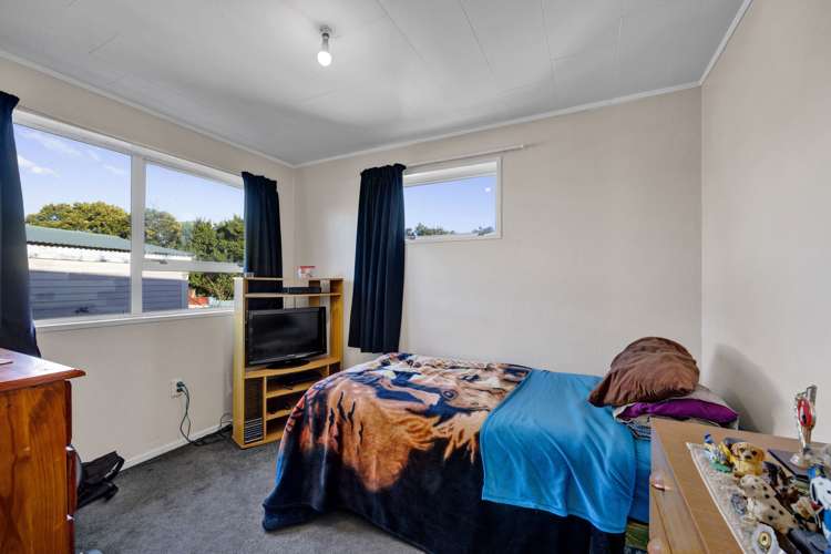 88 South Road Manaia_8