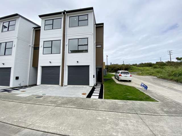 Fantastic 3-bedroom home on the border of Henderson and Sunnyvale!