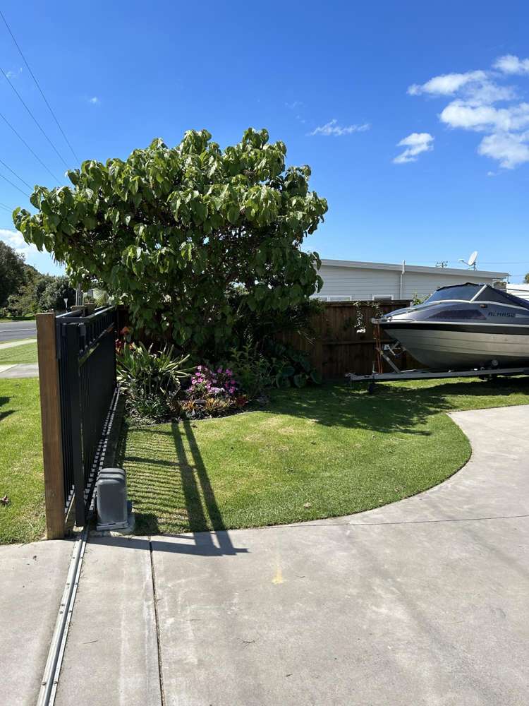 55 Athenree Road Athenree_1