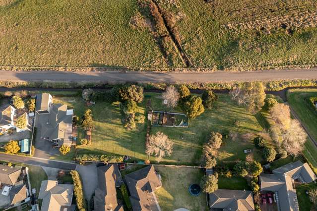 Family Home on 4388sqm in Central Papamoa