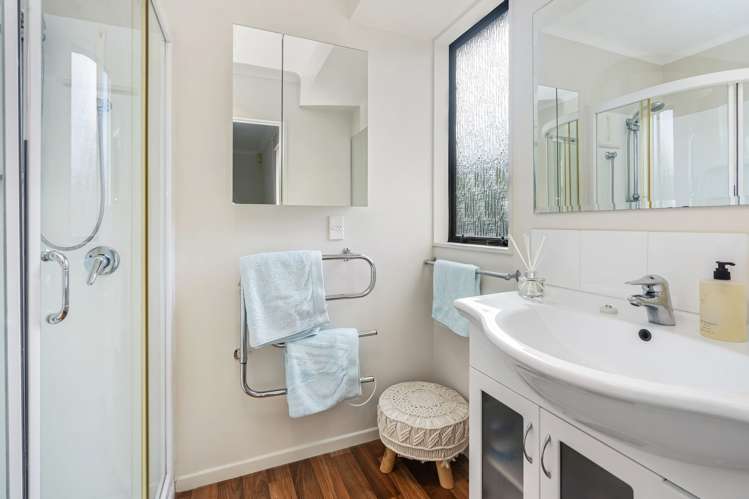 98 Fairway Drive Te Kamo_21