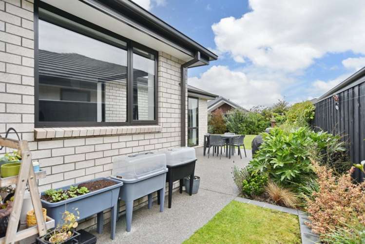 8 Jasmine Street Woodend_19