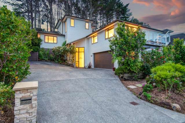 Spacious & Elevated, Family Home with Views