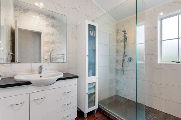 13 Delisle Place Windsor Park_18