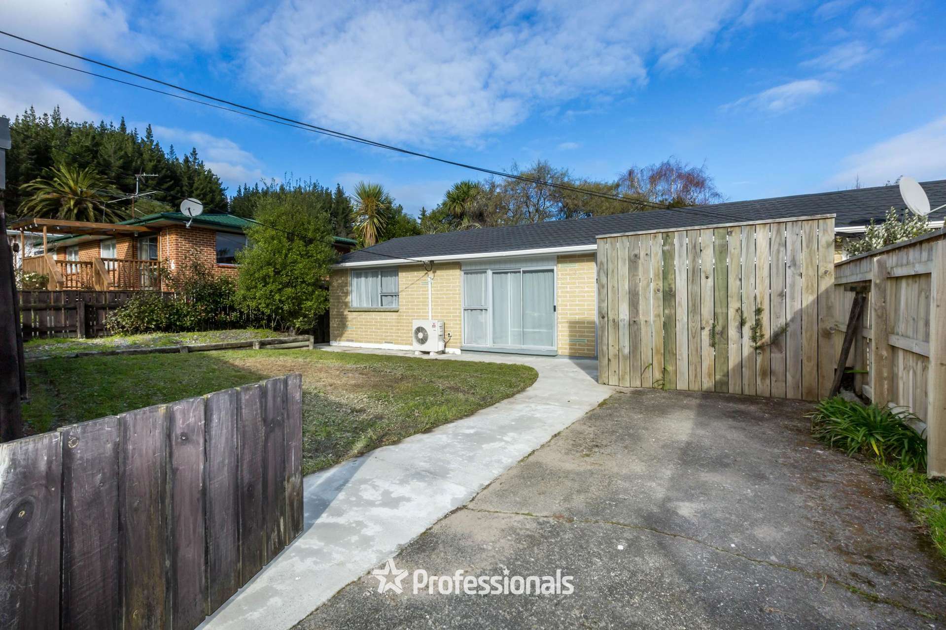 7 Garth Lane Maoribank_0