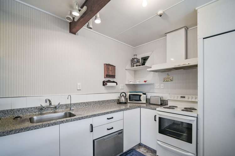 111 Flaxmere Avenue Flaxmere_6