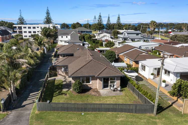 1/11 Milton Road Orewa_12