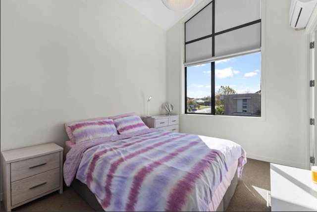 86 Norwood Drive Flat Bush_3