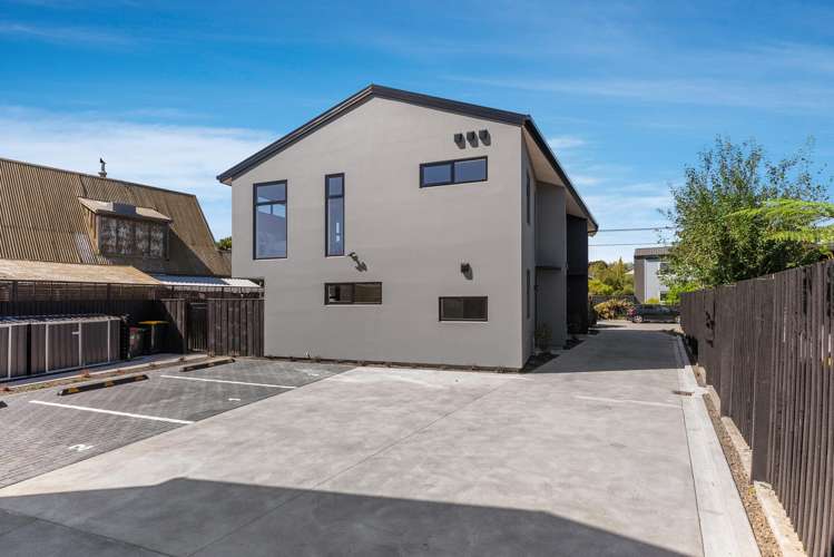 2/15 Feilding Street Addington_11