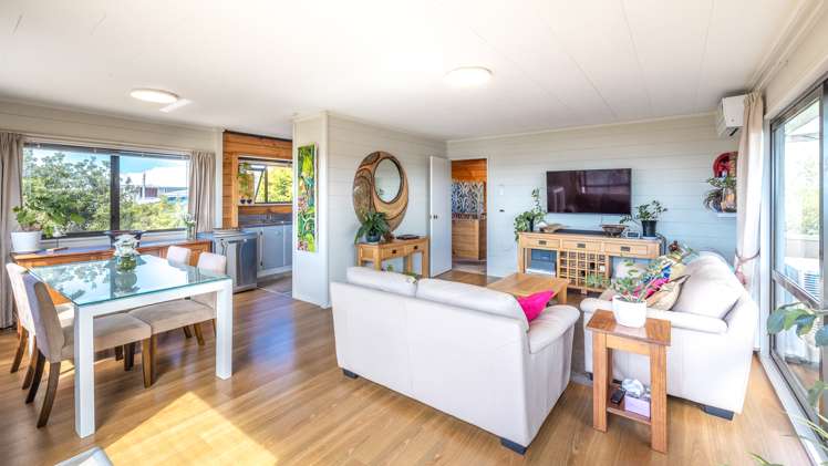 27 Hauraki Road Oneroa_2