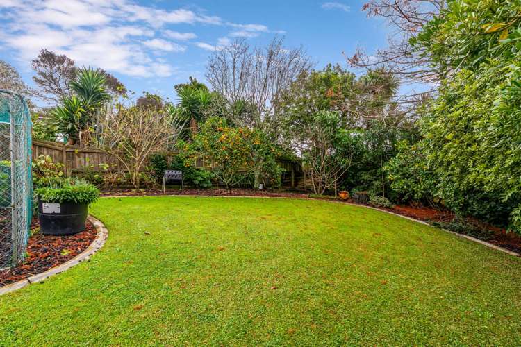 50 John Dee Crescent Red Beach_16