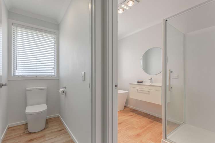 8 Boysenberry Grove Richmond_19