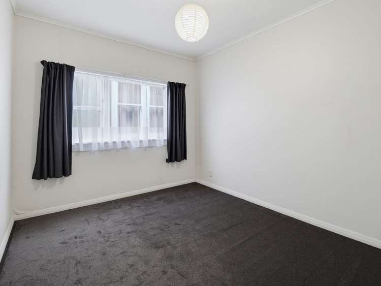 19 Hereford Street West End_22