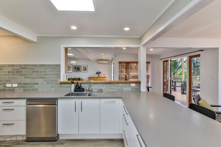 13 Takahe Road Titirangi_8