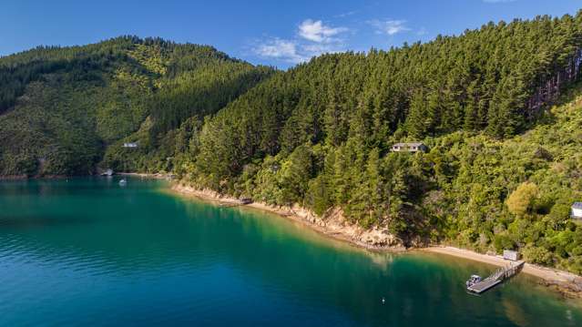 Snake Point Bay Of Many Coves_2