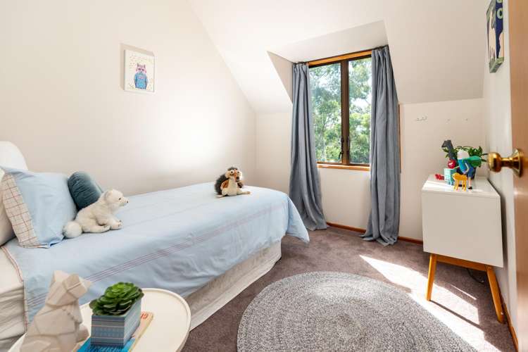 2/10 Paeroa Street Newtown_11