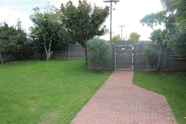 1/92 Titirangi Road New Lynn_2