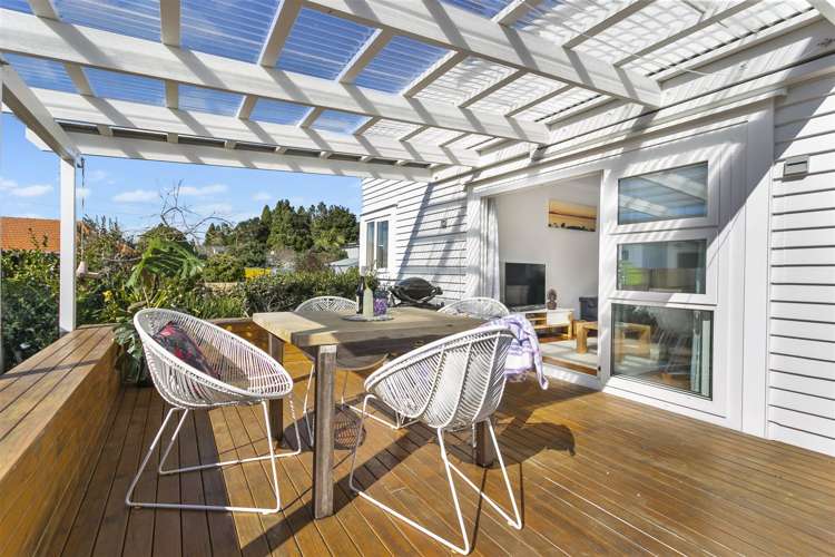 1/66 Taikata Road Te Atatu Peninsula_1