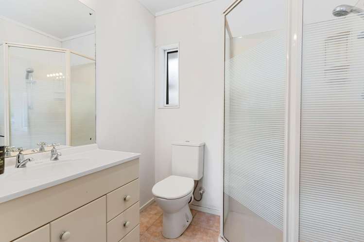 5 Stewart Gibson Place Manurewa_17