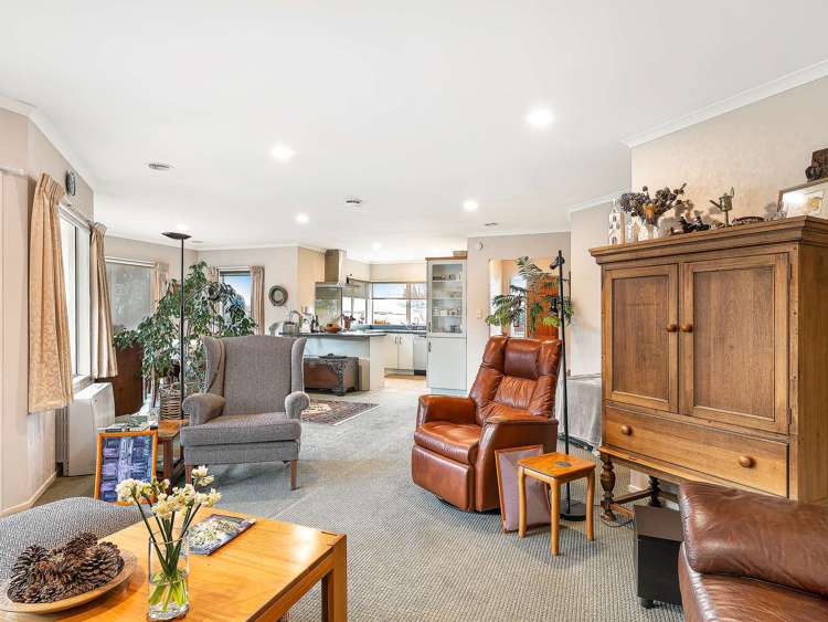 26 Duggan Drive Owhata_22