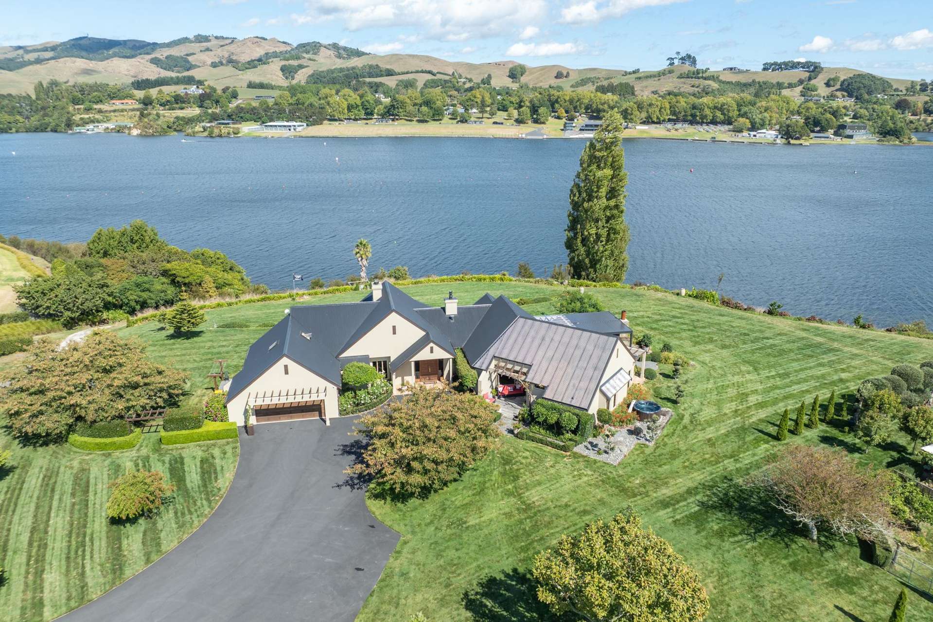 2/193 Gorton Road Karapiro_0