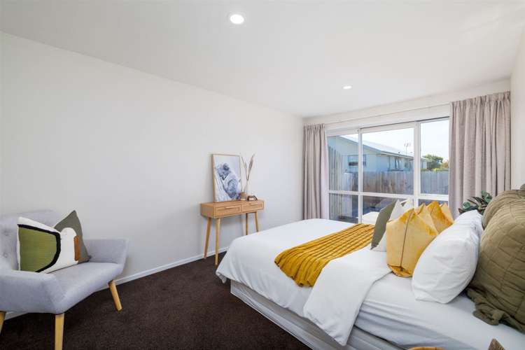 2/7 Farnborough Street Aranui_7